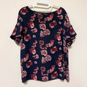 Banana Republic Size Small Ruffled Sleeves Floral Blouse